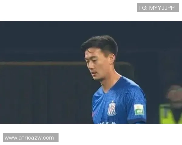 中超赛场上蒋圣龙头球破门引发热议展现出色竞技状态