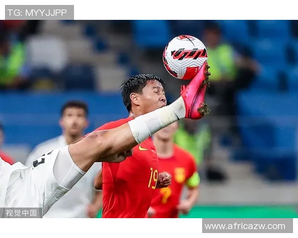 U23亚洲杯激战正酣彭啸遭对手严密封堵难以突破 U23亚洲杯激战正酣彭啸遭对手严密封堵难以突破