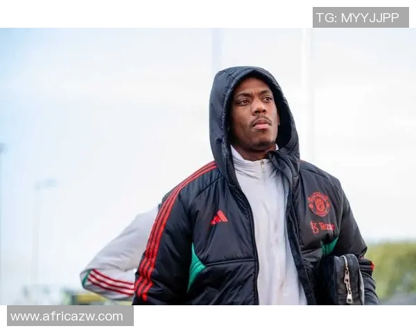 曼联官宣热门新秀加盟，球迷狂欢球队未来看好